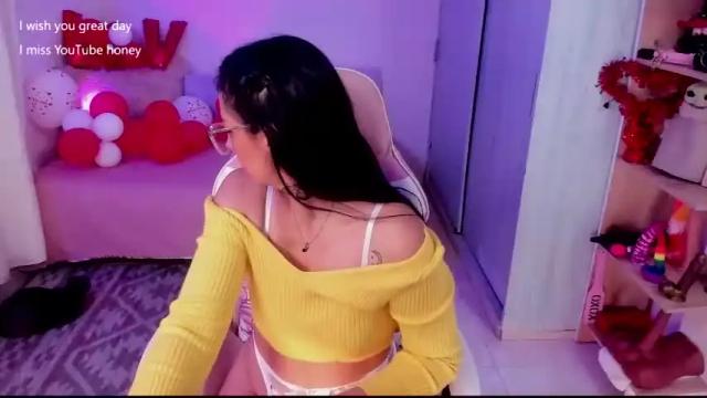 Image 6 of aleja24evans Stream on Chaturbate on 16 months ago