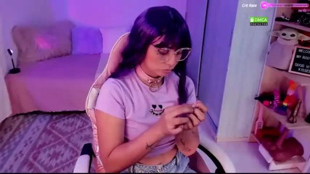 Image 2 of aleja24evans Stream on Chaturbate on 15 months ago