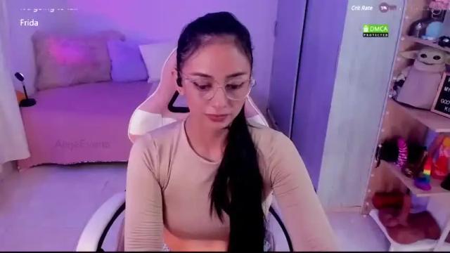 Image 10 of aleja24evans Stream on Chaturbate on 14 months ago
