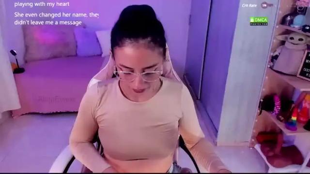 Image 6 of aleja24evans Stream on Chaturbate on 14 months ago