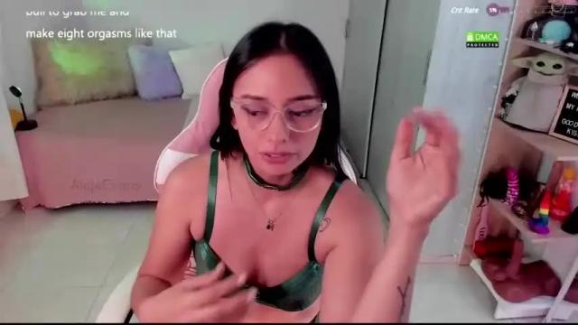 Image 7 of aleja24evans Stream on Chaturbate on 14 months ago