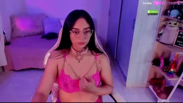 Image 2 of aleja24evans Stream on Chaturbate on 14 months ago