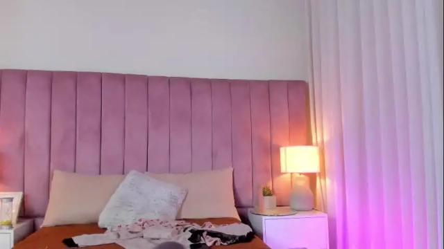 Image 7 of aleja_arango Stream on Chaturbate on 1 month ago