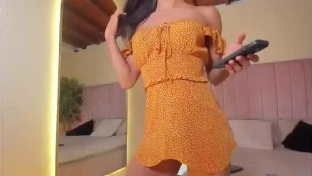 Image 10 of aleja_arango Stream on Chaturbate on 2 months ago