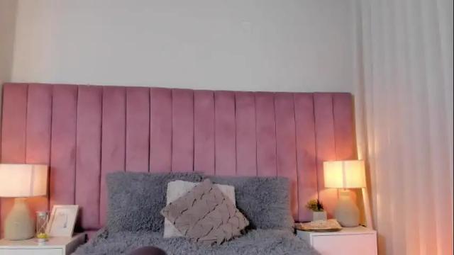 Image 3 of aleja_arango Stream on Chaturbate on 2 months ago