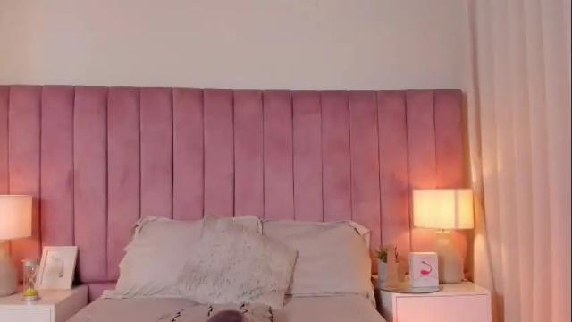 Image 4 of aleja_arango Stream on Chaturbate on 2 months ago