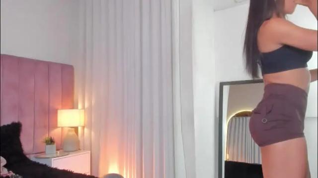 Image 12 of aleja_arango Stream on Chaturbate on 2 months ago