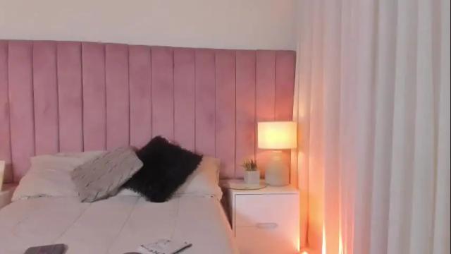 Image 3 of aleja_arango Stream on Chaturbate on 1 month ago
