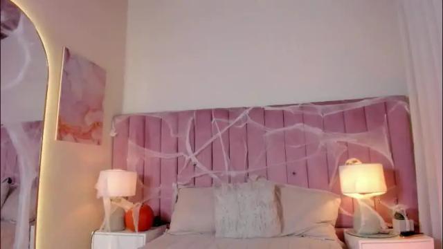 Image 3 of aleja_arango Stream on Chaturbate on 3 days ago