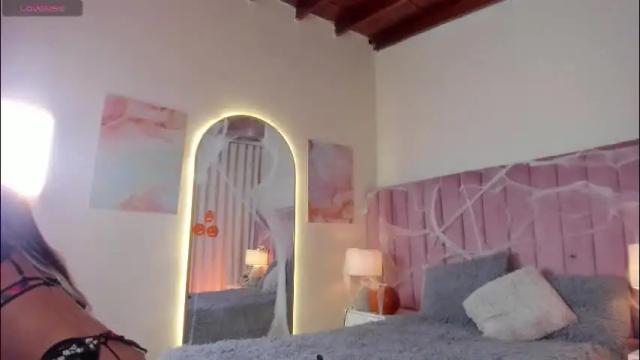 Image 7 of aleja_arango Stream on Chaturbate on 1 day ago