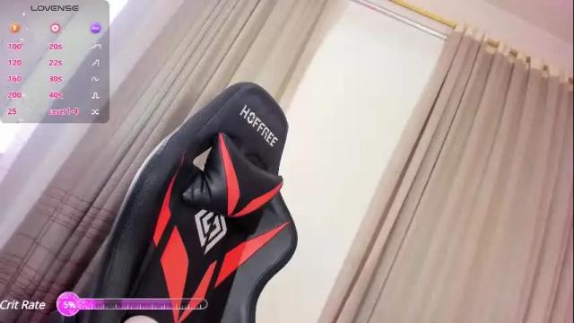 Image 6 of aleja_hill Stream on Chaturbate on 1 month ago