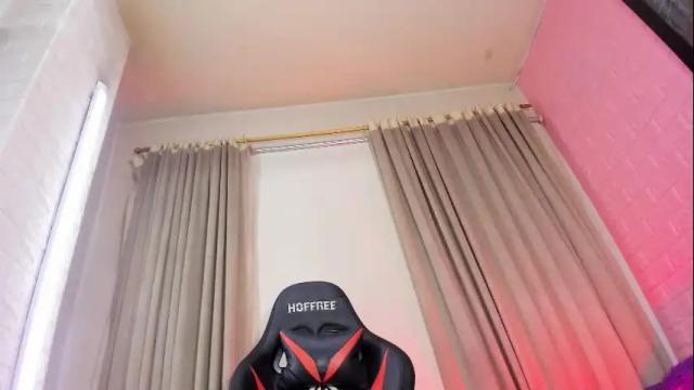 Image 6 of aleja_hill Stream on Chaturbate on 1 month ago