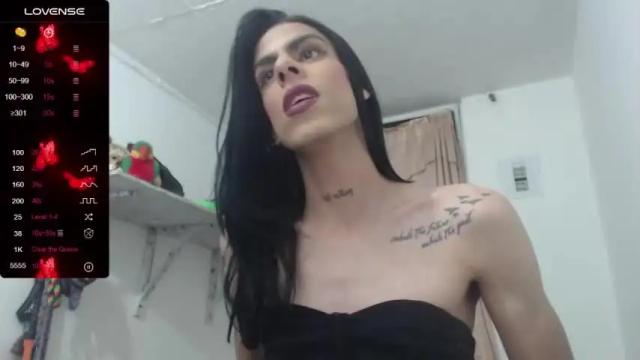 Image 4 of aleja_hornet Stream on Chaturbate on 11 months ago