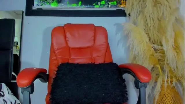 Image 4 of aleja_rogers996 Stream on Chaturbate on 1 month ago