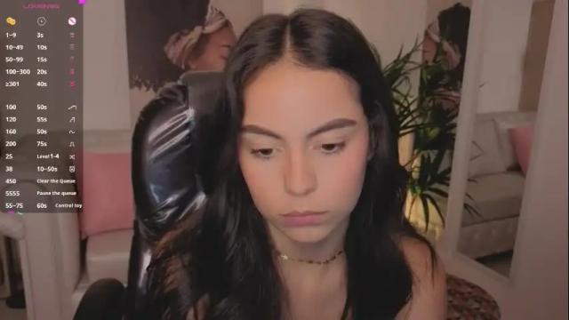 Image 2 of alejaa___ Stream on Chaturbate on 1 month ago