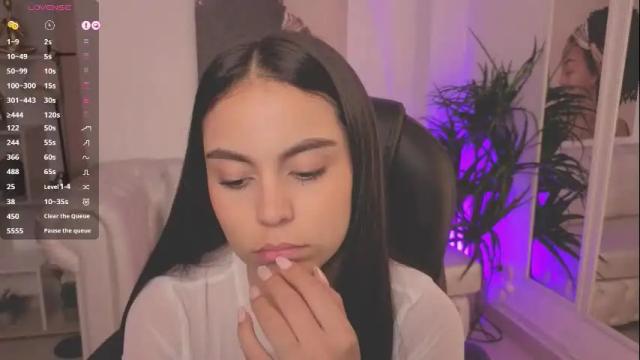 Image 7 of alejaa___ Stream on Chaturbate on 27 days ago