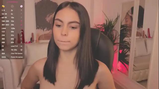 Image 2 of alejaa___ Stream on Chaturbate on 26 days ago