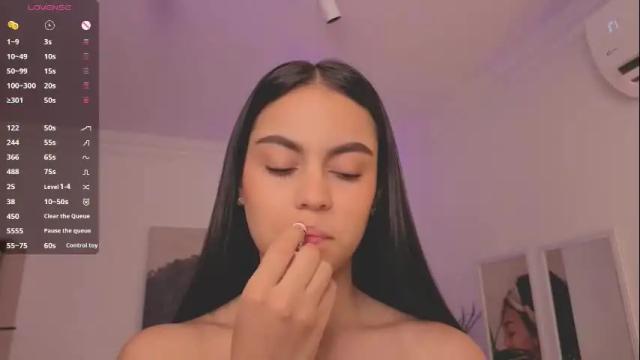 Image 4 of alejaa___ Stream on Chaturbate on 20 days ago