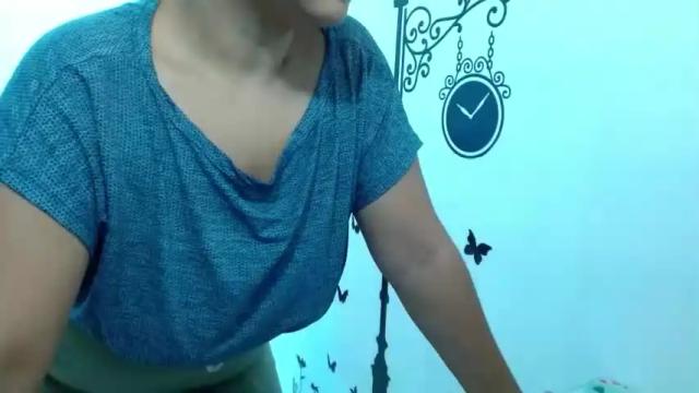 Image 4 of alejaandra_flower Stream on Chaturbate on 17 months ago