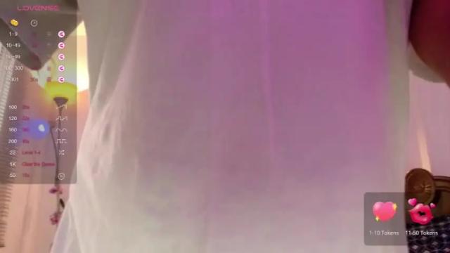 Image 10 of alejaandra_flower Stream on Chaturbate on 16 months ago