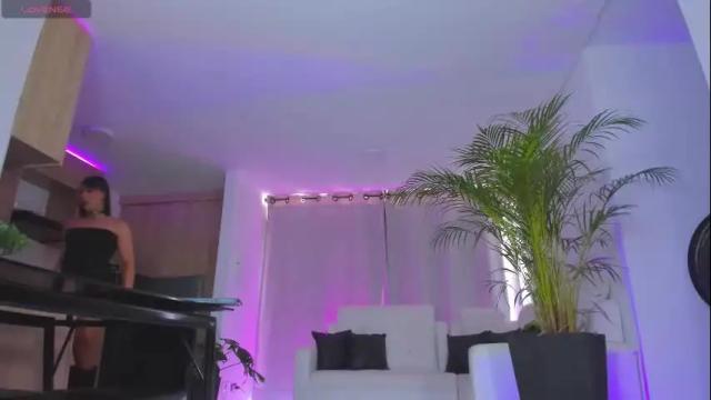 Image 3 of alejaevangeline Stream on Chaturbate on 24 days ago