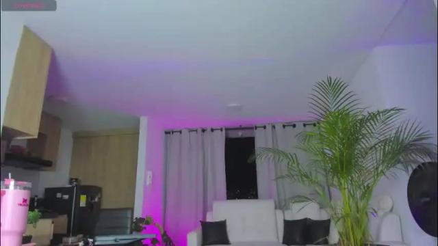 Image 3 of alejaevangeline Stream on Chaturbate on 1 month ago