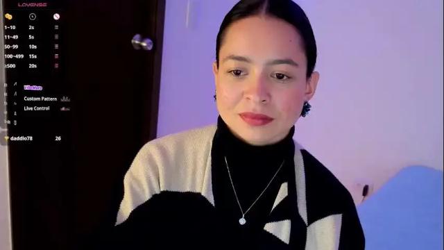 Image 8 of alejandra8__ Stream on Chaturbate on 15 days ago