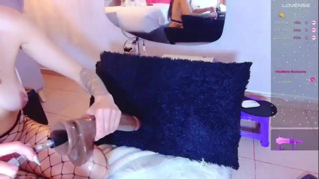 Image 11 of alejandra_martinss Stream on Chaturbate on 1 month ago