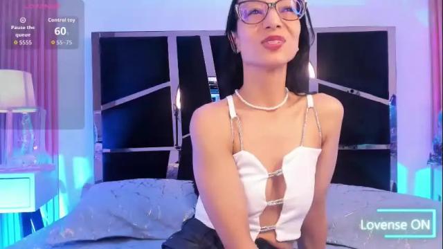 Image 3 of alejandracherry_ Stream on Chaturbate on 1 month ago