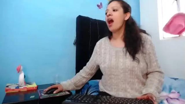 Image 3 of alejandratrevi Stream on Chaturbate on 15 months ago