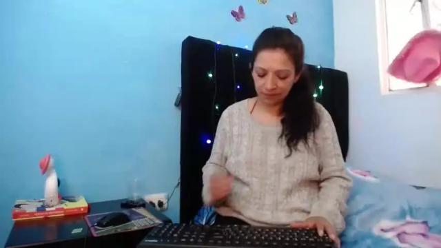 Image 6 of alejandratrevi Stream on Chaturbate on 15 months ago