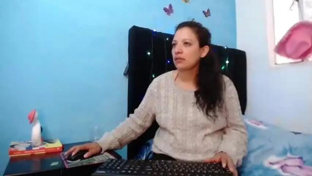 Image 7 of alejandratrevi Stream on Chaturbate on 15 months ago
