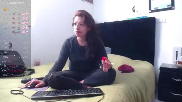 Image 3 of alejandratrevi Stream on Chaturbate on 14 months ago