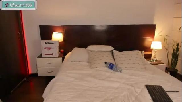 Image 12 of alejaramillo_ Stream on Chaturbate on 1 month ago