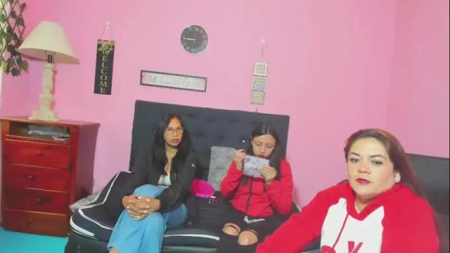 Image 7 of alejita_smithh Stream on Chaturbate on 1 month ago