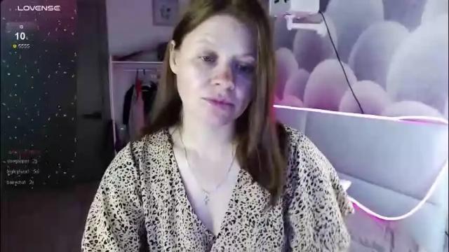 Image 2 of alekasamui Stream on Chaturbate on 4 months ago