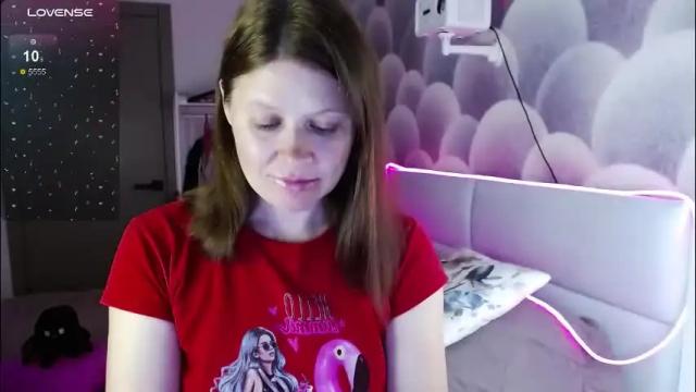 Image 3 of alekasamui Stream on Chaturbate on 4 months ago