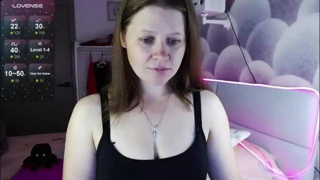 Image 3 of alekasamui Stream on Chaturbate on 4 months ago