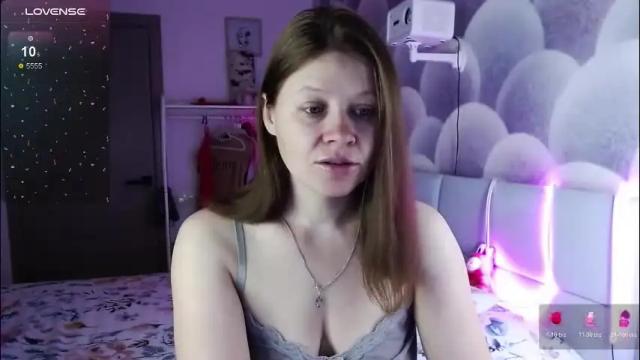 Image 4 of alekasamui Stream on Chaturbate on 2 months ago