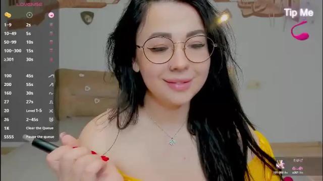 Image 8 of alekisdoll Stream on Chaturbate on 1 month ago