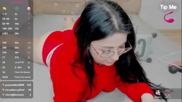 Image 8 of alekisdoll Stream on Chaturbate on 1 month ago