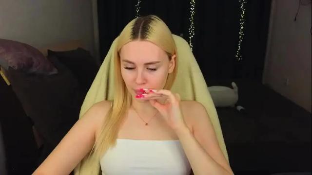 Image 2 of alena_hot_sex Stream on Chaturbate on 1 month ago