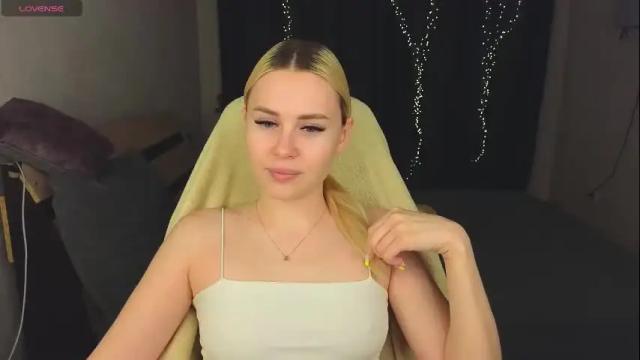 Image 2 of alena_hot_sex Stream on Chaturbate on 1 month ago