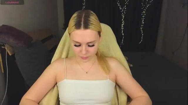Image 6 of alena_hot_sex Stream on Chaturbate on 1 month ago