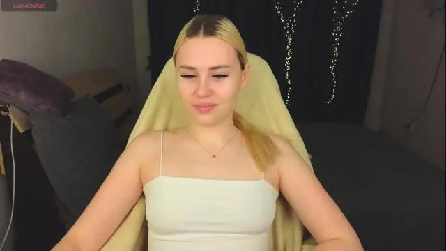 Image 8 of alena_hot_sex Stream on Chaturbate on 1 month ago