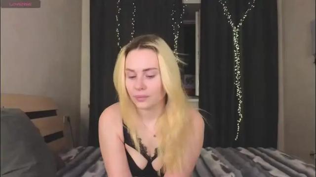 Image 2 of alena_hot_sex Stream on Chaturbate on 4 months ago