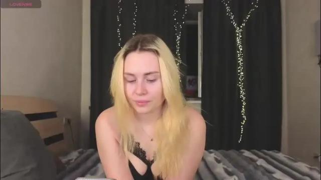 Image 4 of alena_hot_sex Stream on Chaturbate on 4 months ago
