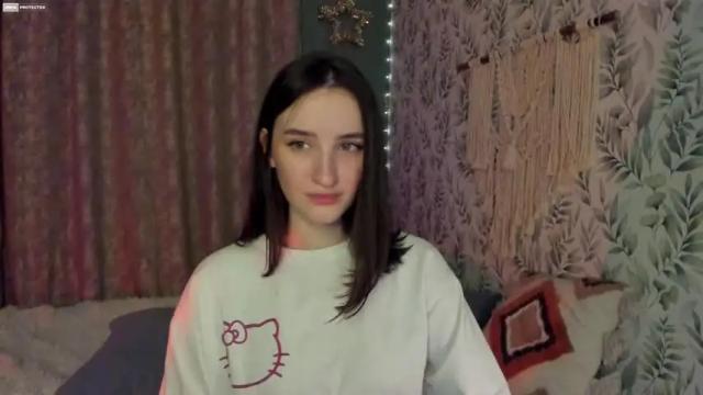 Image 11 of alena_navi Stream on Chaturbate on 19 months ago
