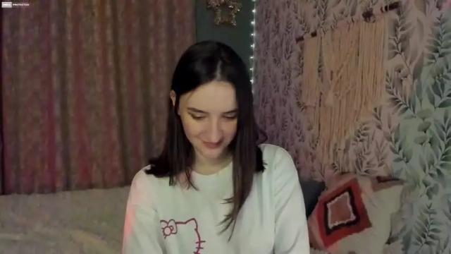 Image 3 of alena_navi Stream on Chaturbate on 19 months ago