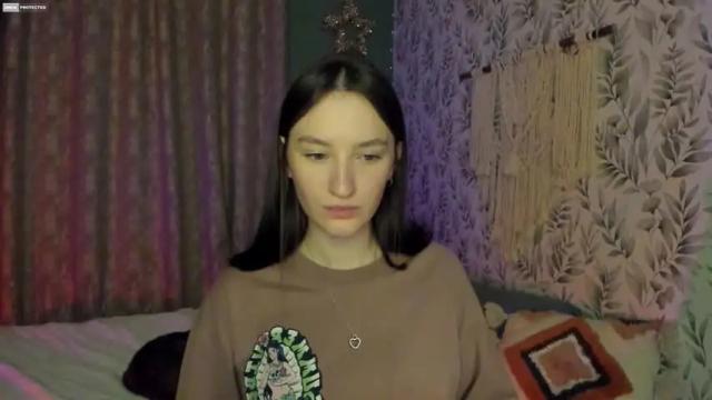Image 3 of alena_navi Stream on Chaturbate on 19 months ago